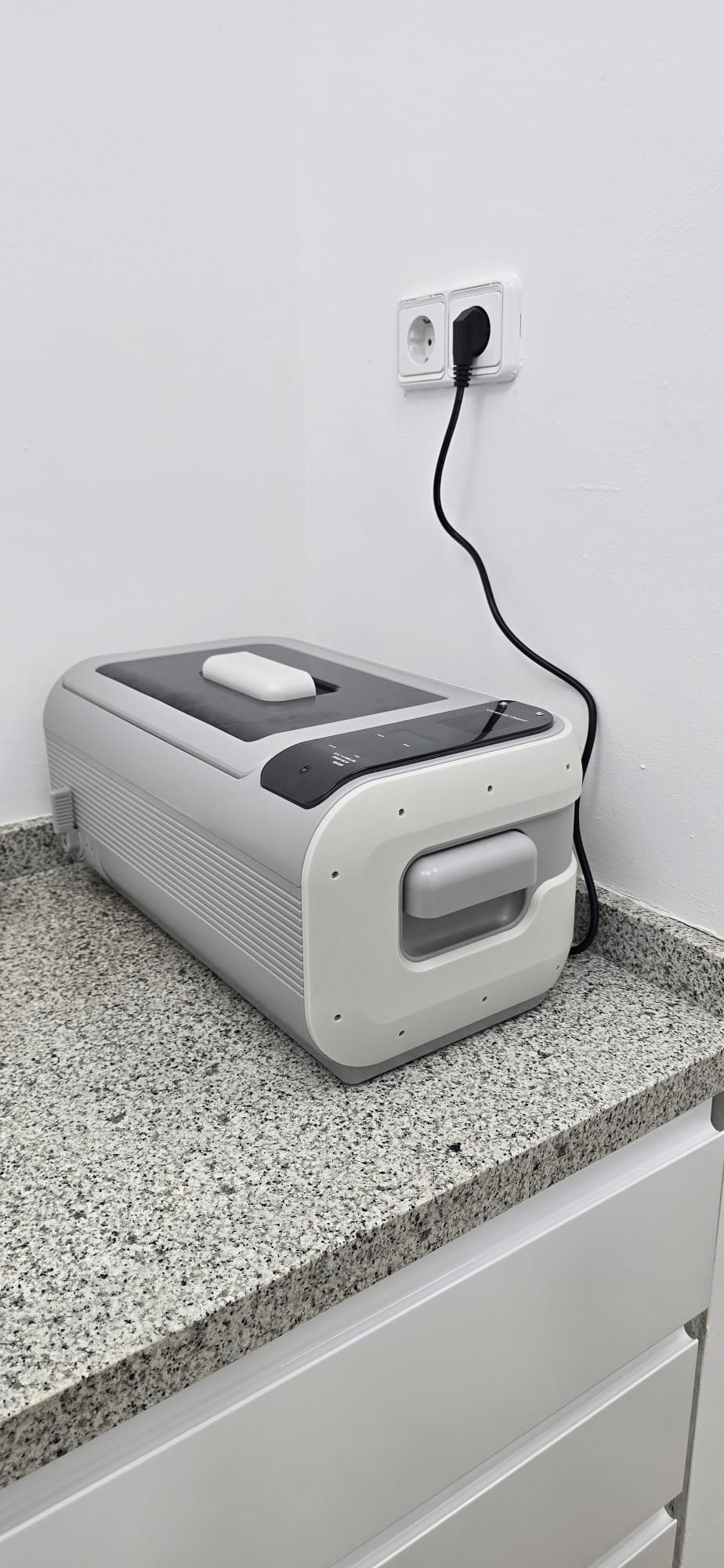 Baño de ultrasonidos de la clínica